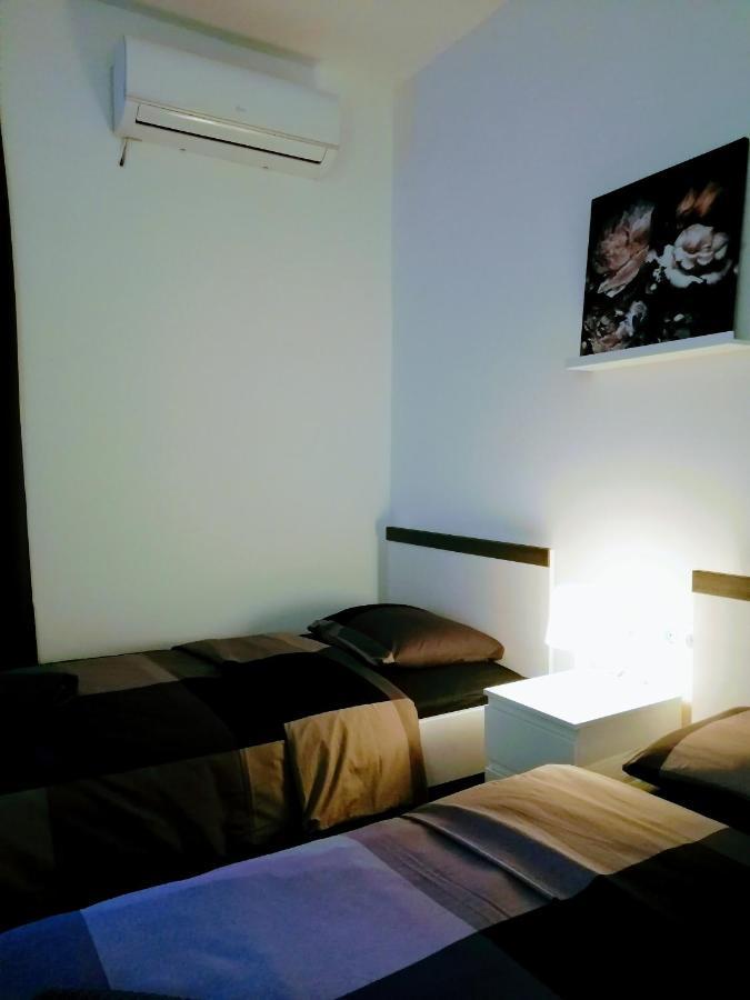 Zpula Center Studio Apartments Eksteriør billede
