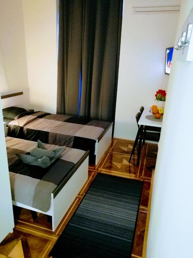 Zpula Center Studio Apartments Eksteriør billede
